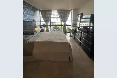 600 NE 36th St #701, Miami, FL 33137 - Photo 1