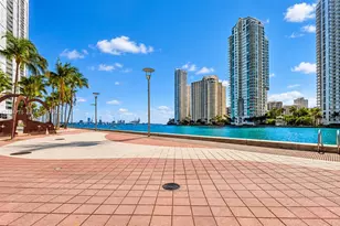 300 S Biscayne Blvd, Miami, FL 33131 - Photo 5