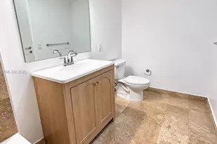 300 S Biscayne Blvd, Miami, FL 33131 - Photo 21