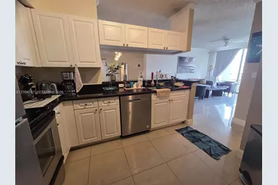 17150 N Bay Rd #2511, Sunny Isles Beach, FL 33160 - Photo 3