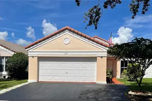 816 Sand Creek Cir, Weston, FL 33327 - Photo 1