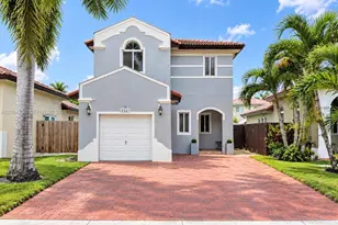 2521 NE 41st Ave, Homestead, FL 33033 - Photo 1
