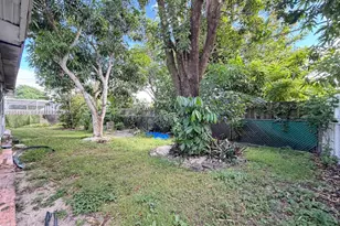 8590 NW 25th Ct, Sunrise, FL 33322 - Photo 19