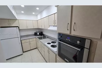 1000 West Ave #1204, Miami Beach, FL 33139 - Photo 17