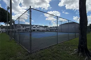 6740 NW 175th Ln, Hialeah, FL 33015 - Photo 5