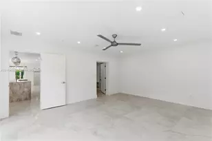 291 E Shore Dr E, Miami, FL 33133 - Photo 25