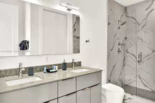 2100 Miami Rd, Fort Lauderdale, FL 33316 - Photo 17