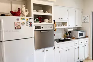 7131 NE 7th Ave, Boca Raton, FL 33487 - Photo 5