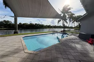 17558 SW 13th St, Pembroke Pines, FL 33029 - Photo 25