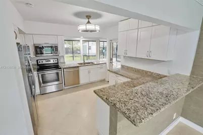 5250 SW 4th Ct, Plantation, FL 33317 - Photo 11