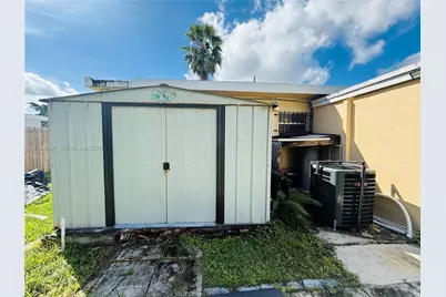 2637 NW 7th St #2637, Pompano Beach, FL 33069 - Photo 23
