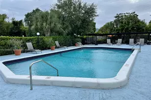 16950 W Dixie Hwy, North Miami Beach, FL 33160 - Photo 21