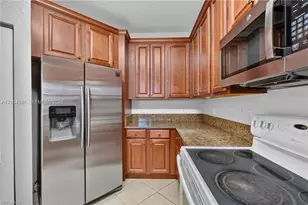 7032 Ambrosia, Naples, FL 34119 - Photo 9