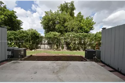 1401 NE 53rd St #109, Fort Lauderdale, FL 33334 - Photo 9