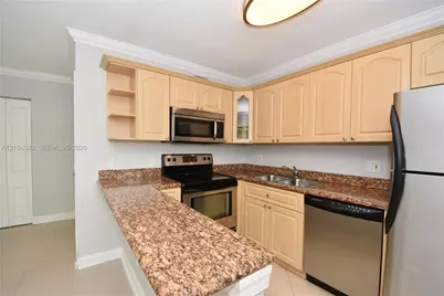 1401 NE 53rd St #109, Fort Lauderdale, FL 33334 - Photo 7