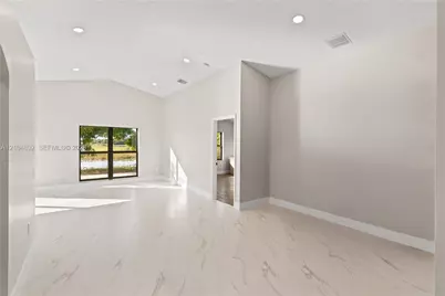 14340 NW 11th St, Pembroke Pines, FL 33028 - Photo 3