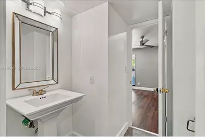 8979 Palm Tree Ln #8979, Pembroke Pines, FL 33024 - Photo 7