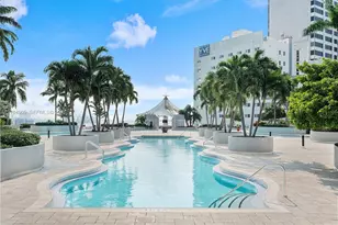 253 NE 2nd St, Miami, FL 33132 - Photo 23