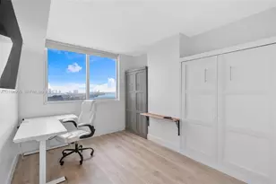 253 NE 2nd St, Miami, FL 33132 - Photo 13