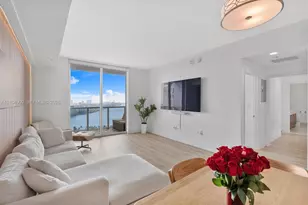 253 NE 2nd St, Miami, FL 33132 - Photo 3