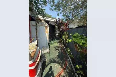2305 NE 135th Ter, North Miami Beach, FL 33181 - Photo 15