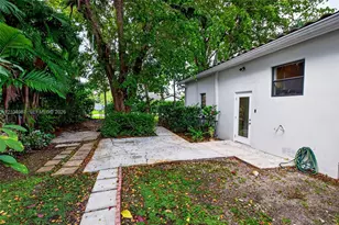 1020 NE 107th St, Miami Shores, FL 33161 - Photo 33