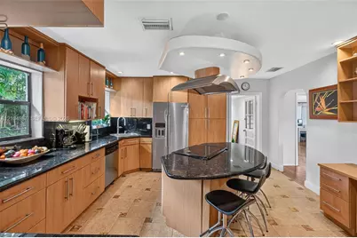 1020 NE 107th St, Miami Shores, FL 33161 - Photo 15