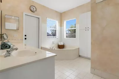7360 NW 60th Ln, Parkland, FL 33067 - Photo 23