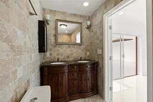 1910 NW 36th St, Oakland Park, FL 33309 - Photo 19