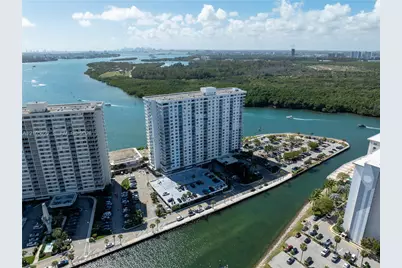 500 Bayview Dr #1520, Sunny Isles Beach, FL 33160 - Photo 3