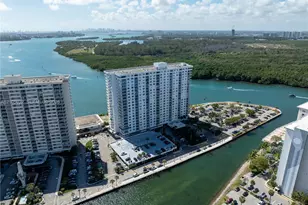 500 Bayview Dr, Sunny Isles Beach, FL 33160 - Photo 3
