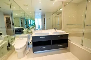 45 SW 9th St, Miami, FL 33130 - Photo 19