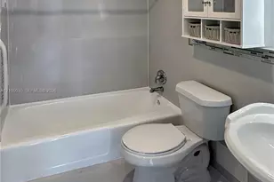 852 SW 1st St, Miami, FL 33130 - Photo 5