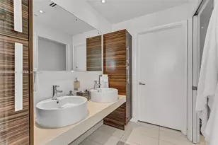2020 N Bayshore Dr, Miami, FL 33137 - Photo 25