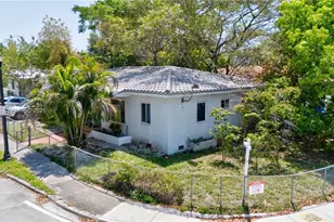 2 NE 45th St, Miami, FL 33137 - Photo 13