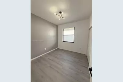 717 NE 191st St, Miami, FL 33179 - Photo 9