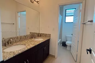 717 NE 191st St, Miami, FL 33179 - Photo 15