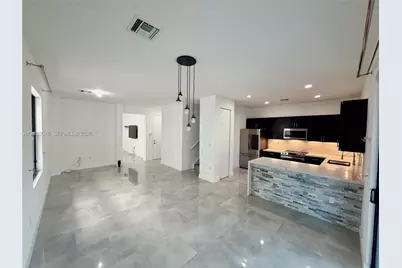 717 NE 191st St, Miami, FL 33179 - Photo 5