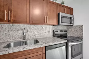 560 NW 82nd Pl, Miami, FL 33126 - Photo 7
