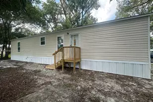 862 NE Coldwater Ave, Other City - In The State Of Florida, FL 32055 - Photo 5