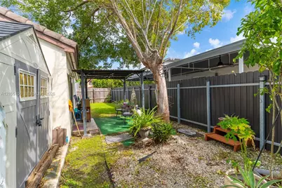 15762 SW 74th St, Miami, FL 33193 - Photo 21