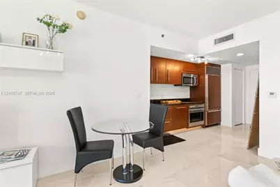 475 Brickell Ave #2610, Miami, FL 33131 - Photo 21