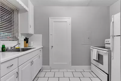 427 NE 107th St #2, Miami, FL 33161 - Photo 11
