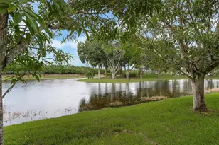 355 Coconut Cir, Weston, FL 33326 - Photo 47