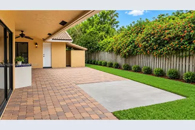 8506 NW 21st St, Coral Springs, FL 33071 - Photo 3