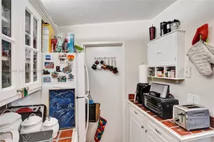 2899 Collins Ave, Miami Beach, FL 33140 - Photo 9