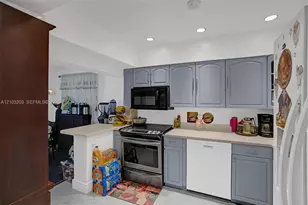 13645 NW 3rd Ave, North Miami, FL 33168 - Photo 9