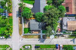 17251 NE 2nd Ct, North Miami Beach, FL 33162 - Photo 23