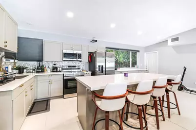 17251 NE 2nd Ct, North Miami Beach, FL 33162 - Photo 11