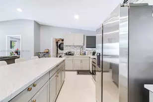 17251 NE 2nd Ct, North Miami Beach, FL 33162 - Photo 13
